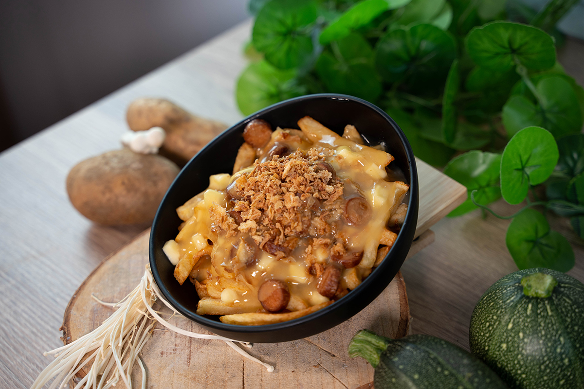 mon caribou poutine du moment septembre octobre la toronto 3